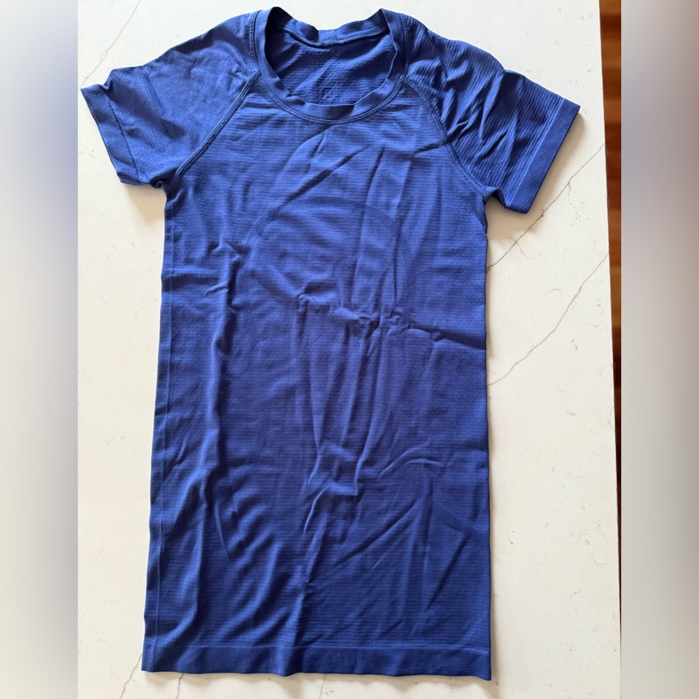 Lululemon Athletica Blue Swiftly t-Shirt longer length, fitted